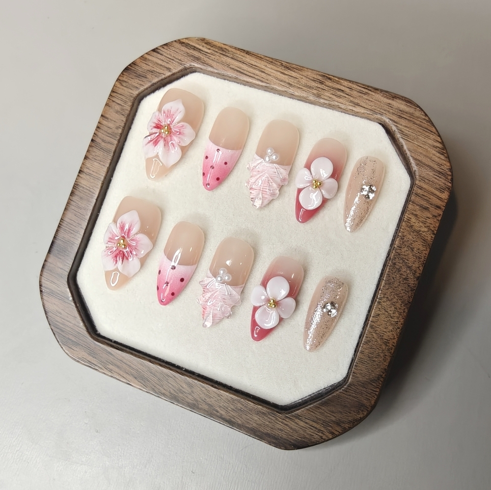 Floral And Beach Shells Almond Handmade Press On Nails Set - Picture 8 of 12